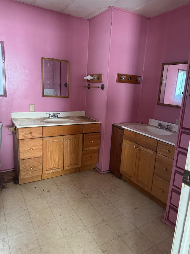 50481 Sundew Rd, Yokuts Valley, CA 93675 - bathroom with two vanities