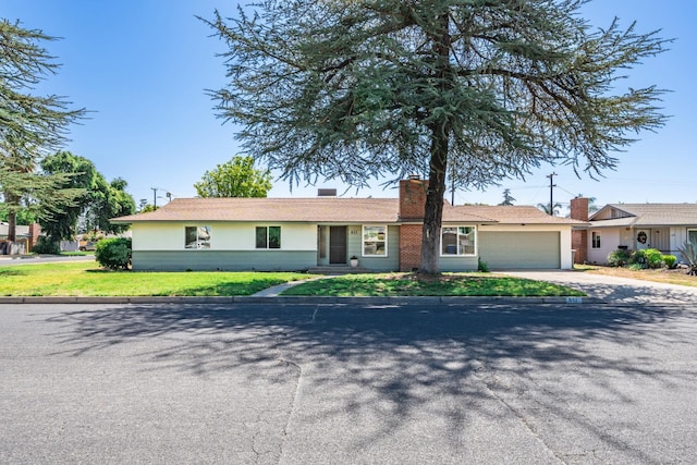 611 Foster Ave, Madera, CA 93637 - photo 1