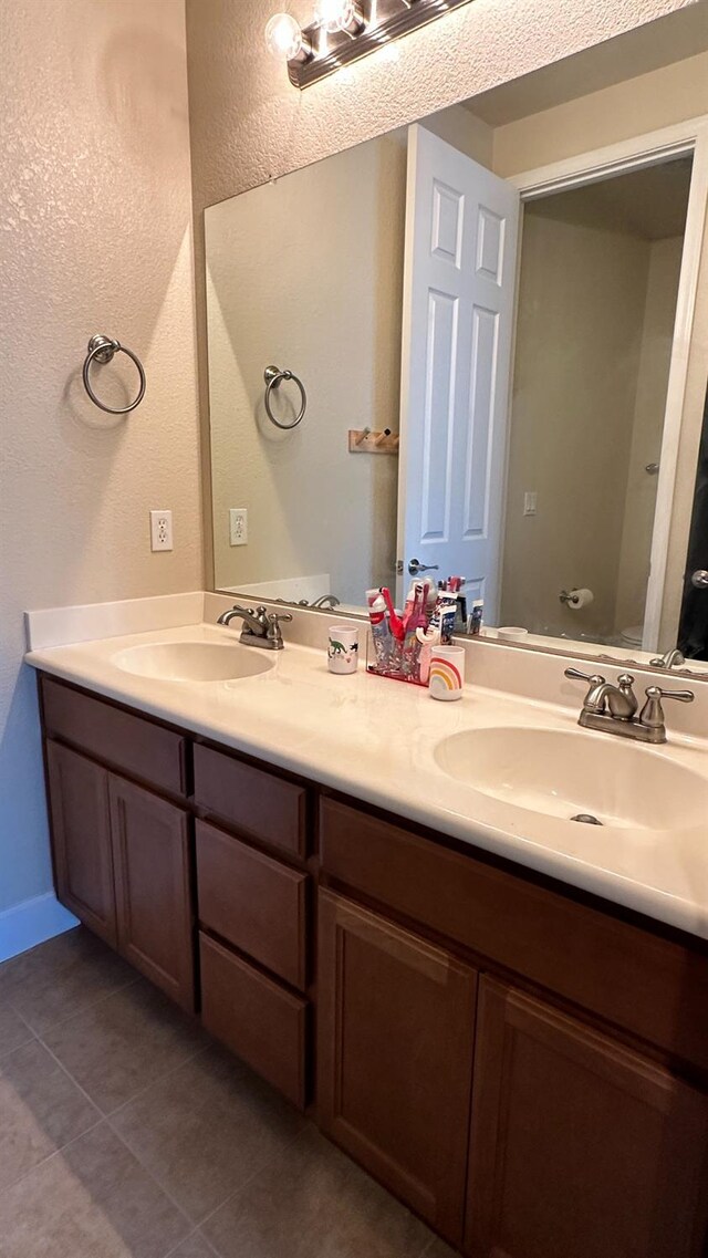 1040 Birch Run Way, Manteca, CA 95336 - photo 35