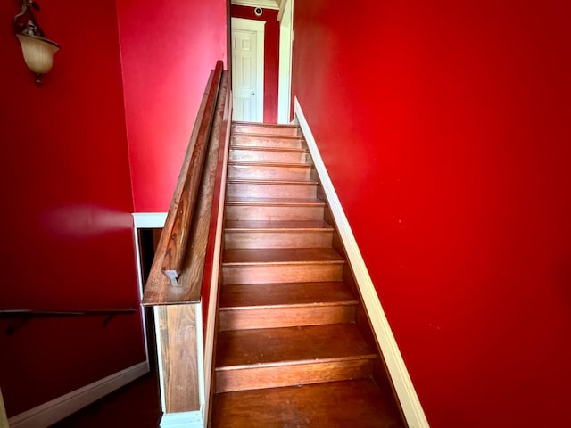 807 N Van Ness Ave, Fresno, CA 93728 - view of stairway