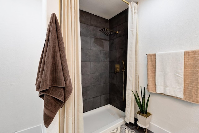 438 E Cortland Ave, Fresno, CA 93704 - bathroom with a shower stall