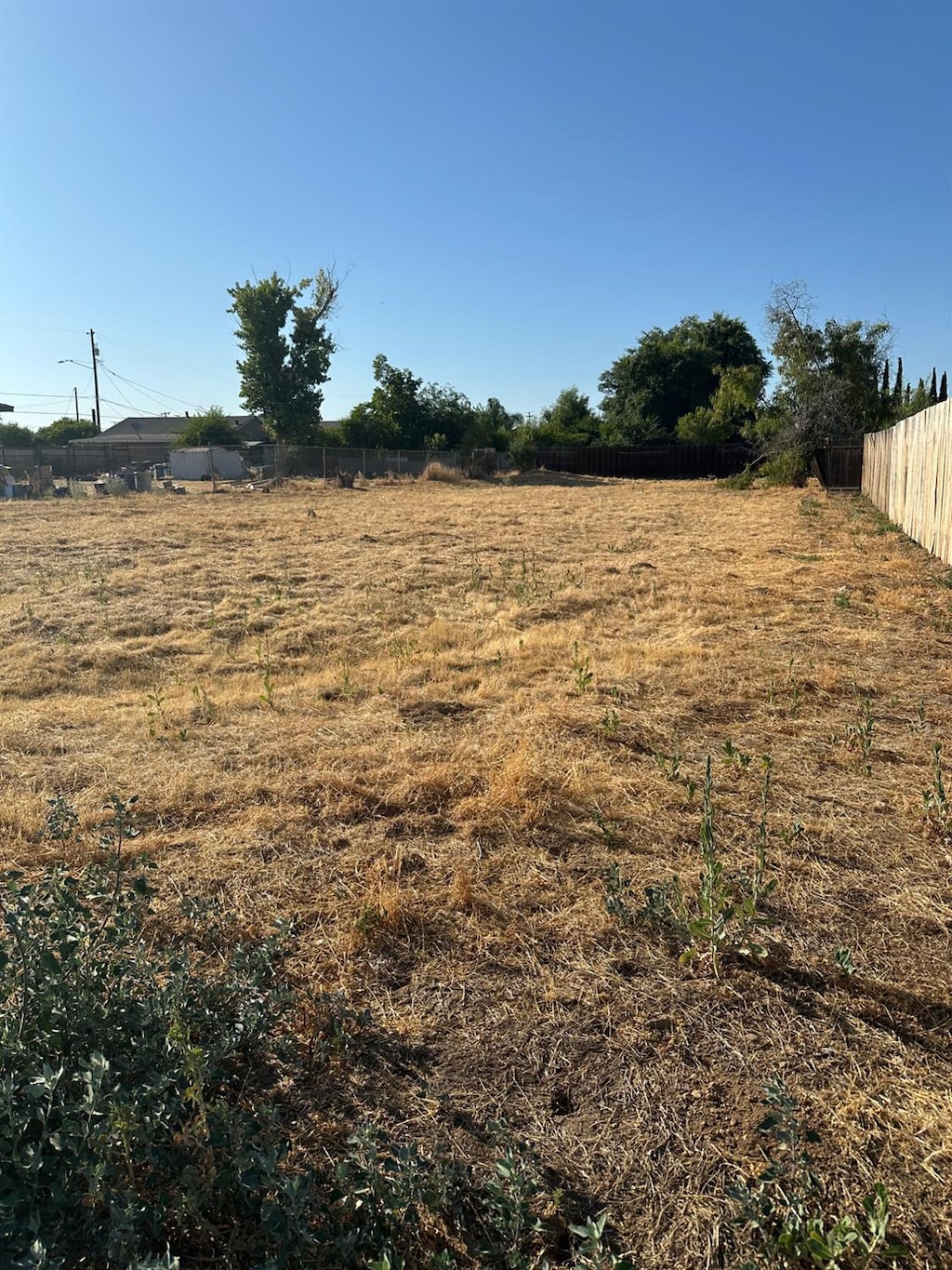 1117 S A St, Madera, CA 93638 - photo 3