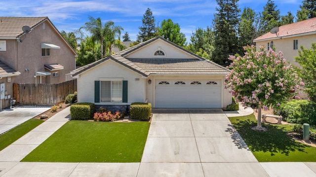 1950 Lawrence Ave, Clovis, CA 93611 - photo 1