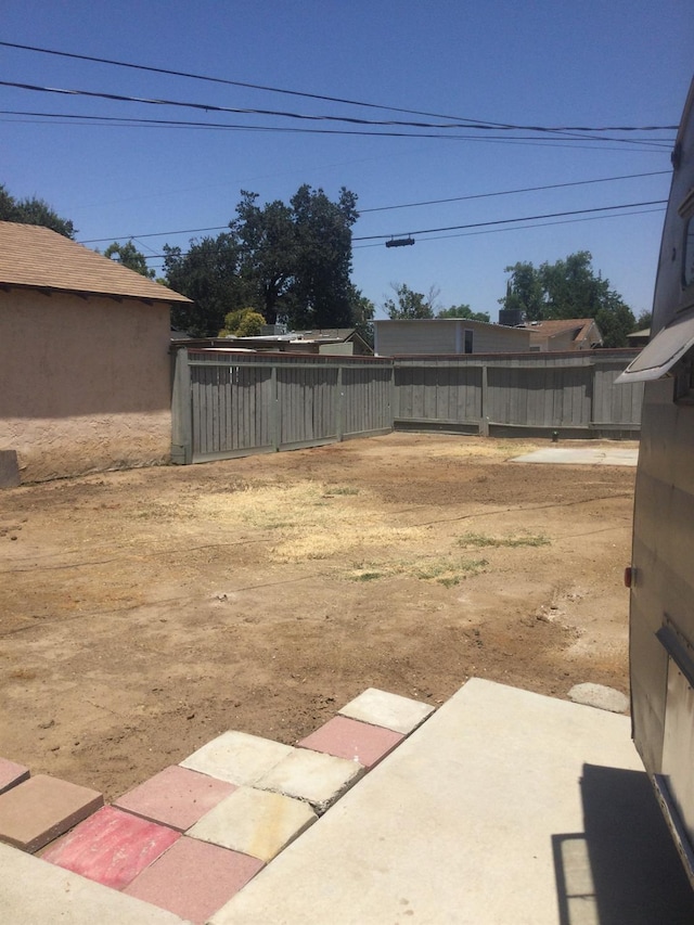 411 E Fountain Way, Fresno, CA 93704 - view of yard featuring a patio area