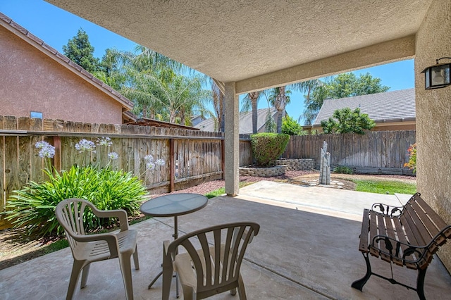2869 E Brandon Ln, Fresno, CA 93720 - fenced backyard featuring a patio