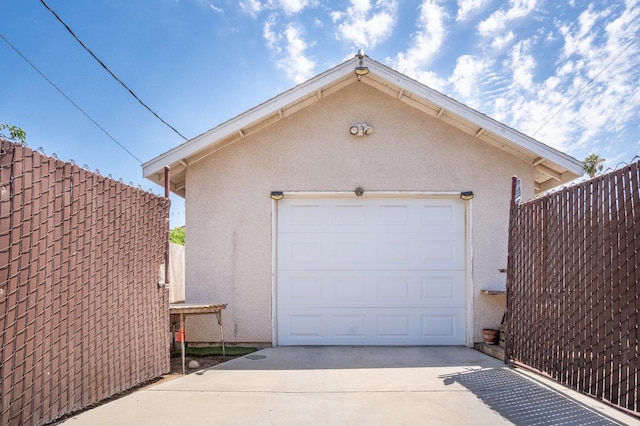 51 E Tuolumne St, Fresno, CA 93706 - detached garage featuring concrete driveway