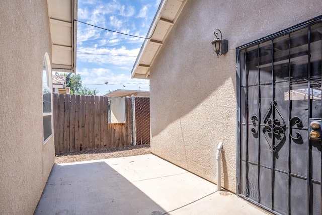 51 E Tuolumne St, Fresno, CA 93706 - view of patio