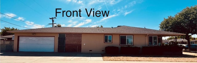 3646 E Dayton Ave, Fresno, CA 93726 - ranch-style home with stucco siding, an attached garage, and concrete driveway