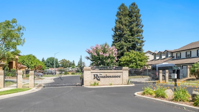 651 N Oxford Ave, Clovis, CA 93611 - photo 52