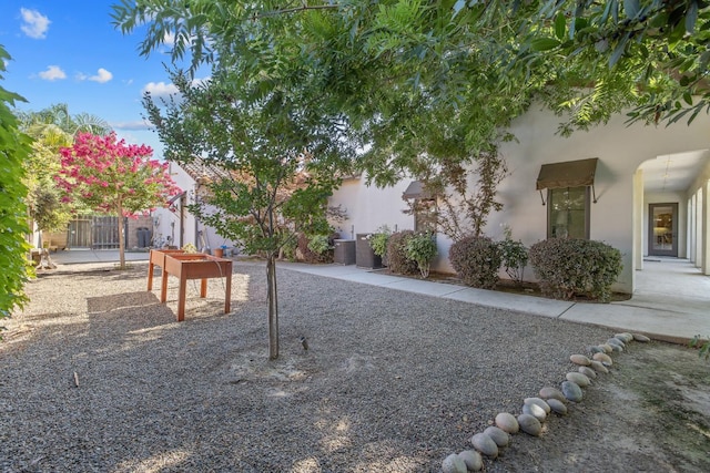 4638 W Lark Ct, Visalia, CA 93291 - view of yard