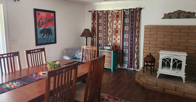 40885 Elliott Dr, Oakhurst, CA 93644 - dining room with wood-type flooring