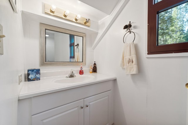 83634 Presidents Ln, Wilsonia, CA 93633 - bathroom featuring vanity