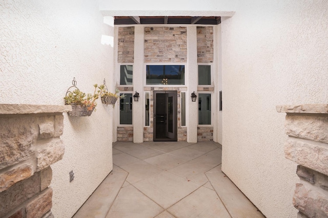 318 San Madele Ave, Coalinga, CA 93210 - entrance to property featuring a patio