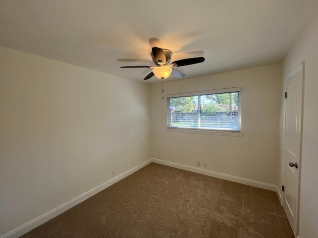 1027 W Ashcroft Ave, Fresno, CA 93705 - unfurnished room with carpet and a ceiling fan