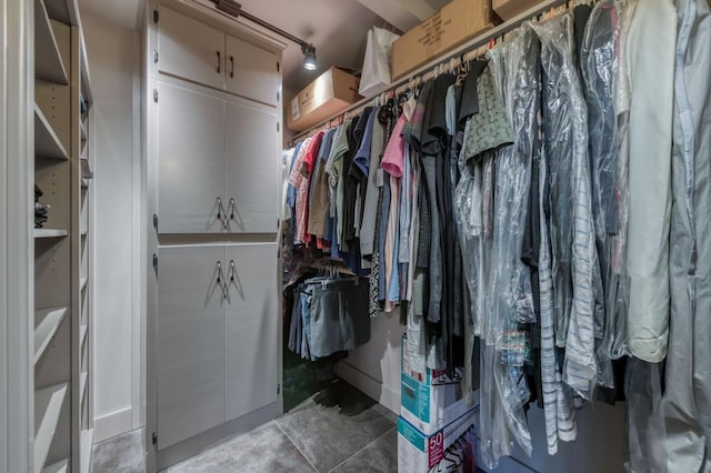 5679 N Van Ness Blvd, Fresno, CA 93711 - view of walk in closet