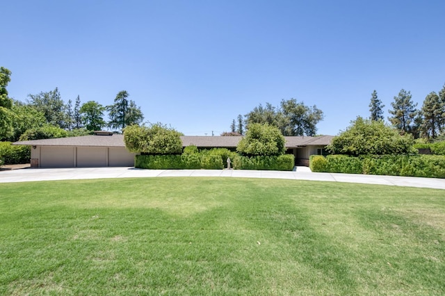 5679 N Van Ness Blvd, Fresno, CA 93711 - view of front of property with a front lawn, driveway, and a shingled roof
