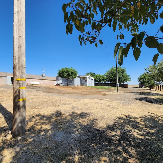 12015 E Shaw Ave, Clovis, CA 93619 - view of yard
