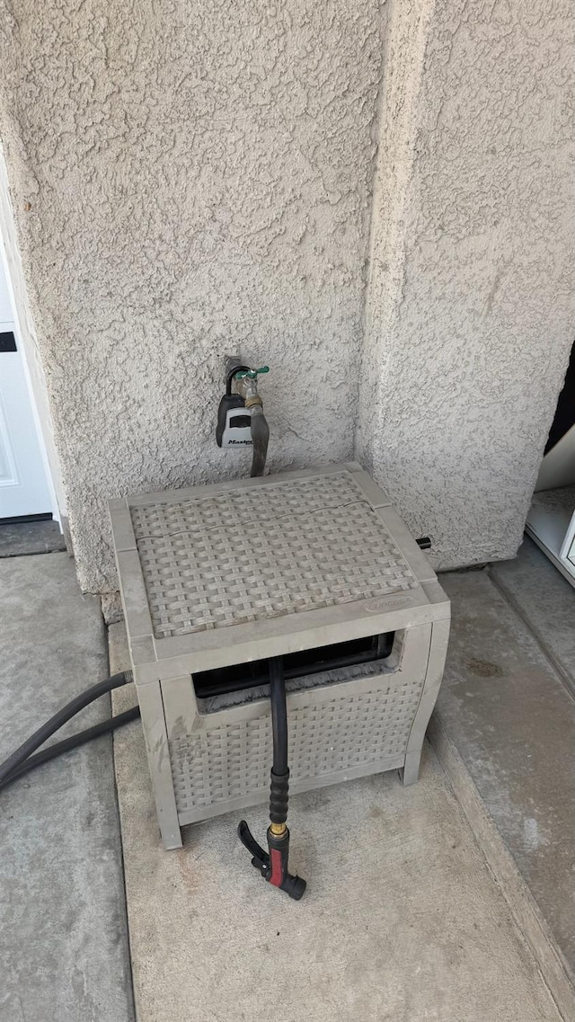5335 E Hoxie Ave, Fresno, CA 93725 - detailed view of unfinished concrete floors