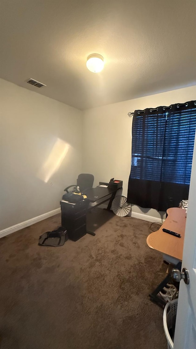 5335 E Hoxie Ave, Fresno, CA 93725 - sitting room featuring carpet flooring and baseboards