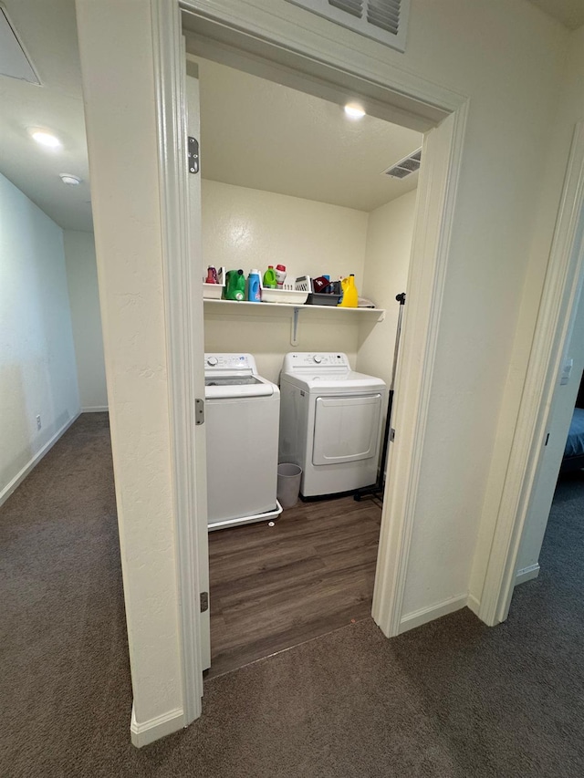1905 George Ave, Sanger, CA 93657 - laundry area featuring independent washer and dryer and dark colored carpet