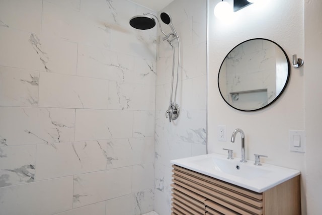 1530 E Home Ave, Fresno, CA 93728 - full bathroom featuring a tile shower and vanity
