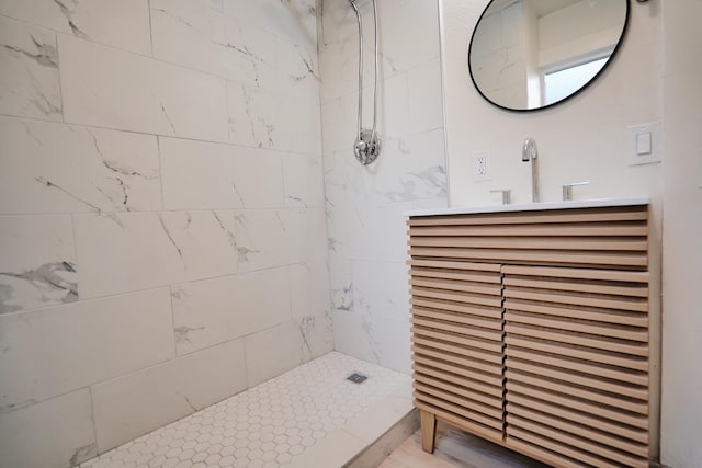 1530 E Home Ave, Fresno, CA 93728 - bathroom with a tile shower and a sink