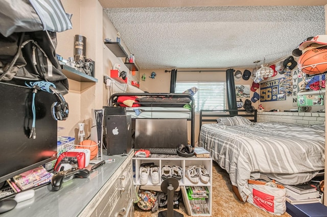5400 Amber Ave, Clovis, CA 93619 - bedroom with a textured ceiling