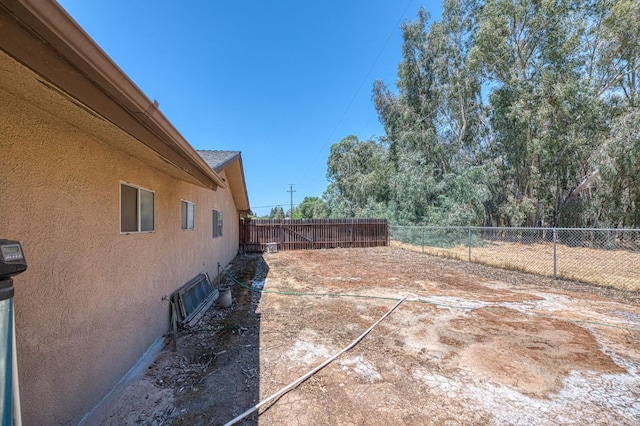 5400 Amber Ave, Clovis, CA 93619 - view of fenced backyard