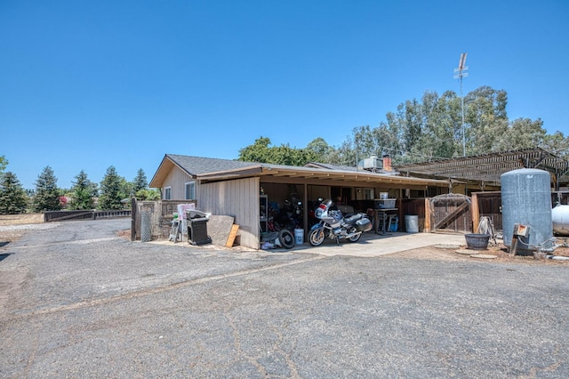 5400 Amber Ave, Clovis, CA 93619 - exterior space