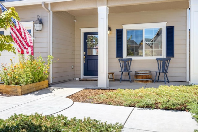 4053 Rialto Ave, Clovis, CA 93619 - property entrance featuring a porch