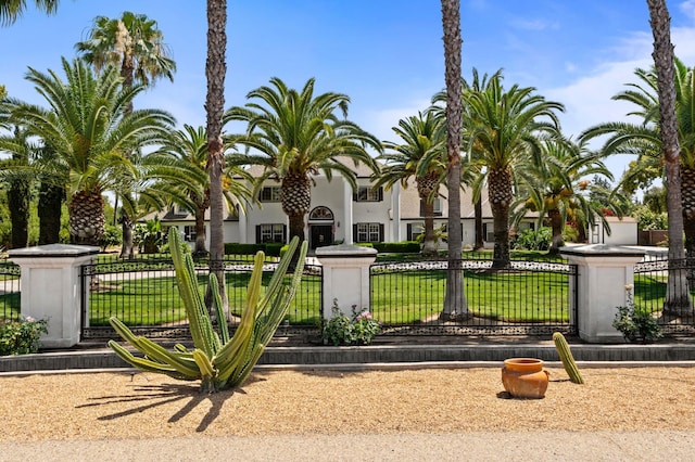 7207 E Bremer Ave, Fresno, CA 93737 - view of front of home