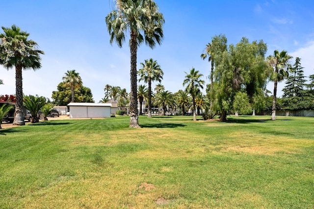 7207 E Bremer Ave, Fresno, CA 93737 - view of grassy yard