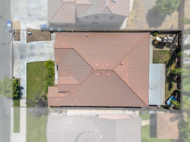 2403 W Robin Ave, Visalia, CA 93291 - drone / aerial view