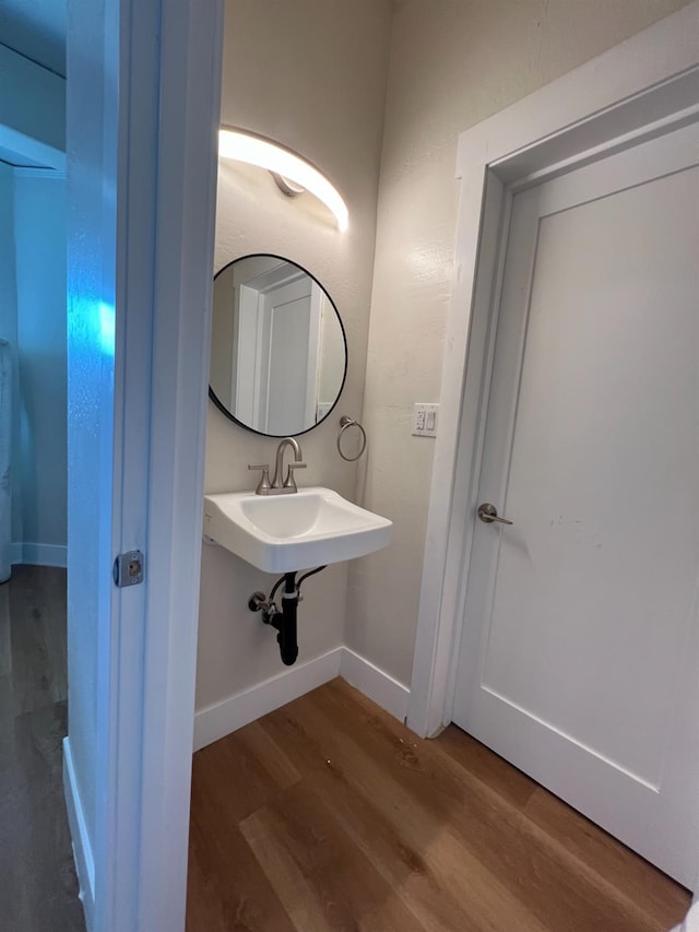 7013 N Maroa Ave, Pinedale, CA 93650 - bathroom with wood finished floors