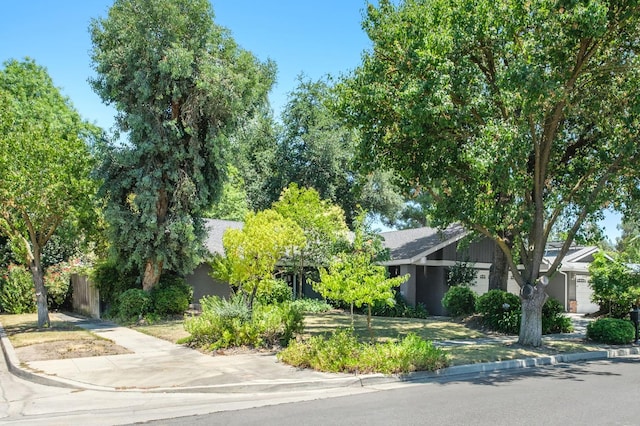 8298 N Calaveras St, Fresno, CA 93711 - view of obstructed view of property