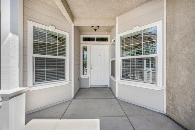 439 W Serena Ave, Clovis, CA 93619 - property entrance featuring a porch and stucco siding