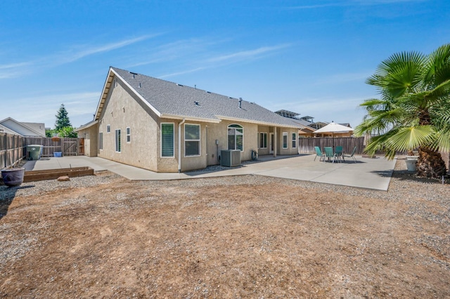 439 W Serena Ave, Clovis, CA 93619 - rear view of property with stucco siding, a patio area, and a fenced backyard
