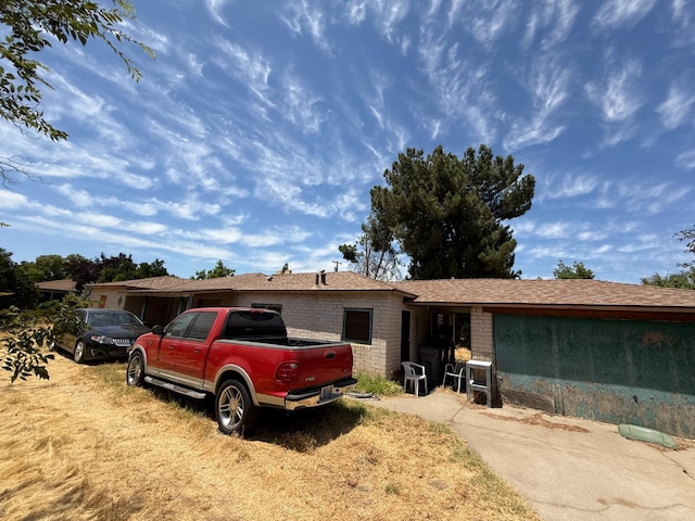5561 E Indianapolis Ave, Fresno, CA 93727 - view of ranch-style house