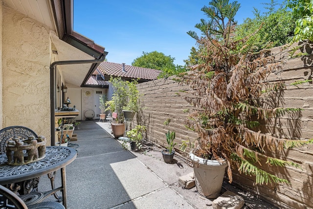 5630 N El Adobe Dr, Fresno, CA 93711 - view of patio