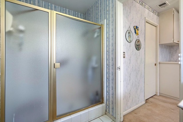5630 N El Adobe Dr, Fresno, CA 93711 - full bathroom featuring wallpapered walls and a shower stall