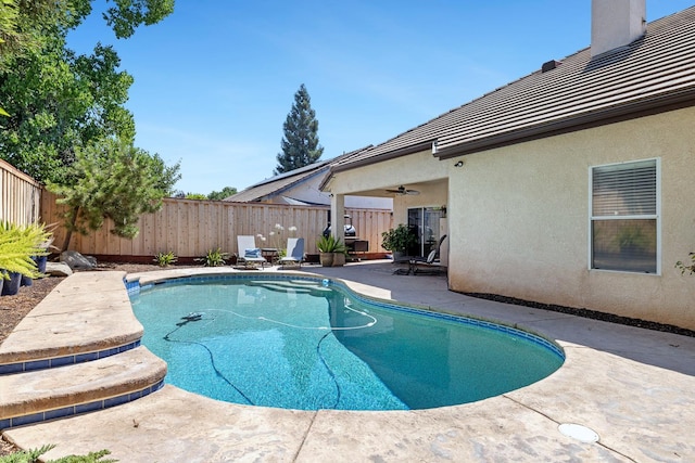 8194 N 5th St, Fresno, CA 93720 - view of pool with a fenced backyard, a patio area, and ceiling fan