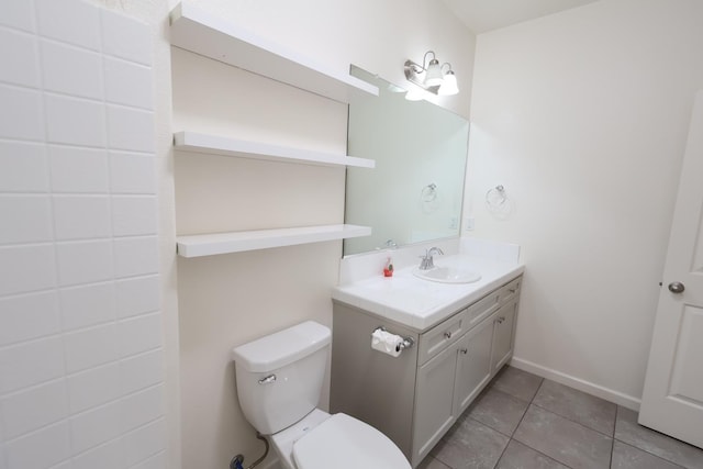 879 Hermosa Ave, Clovis, CA 93619 - bathroom featuring tile patterned flooring and vanity