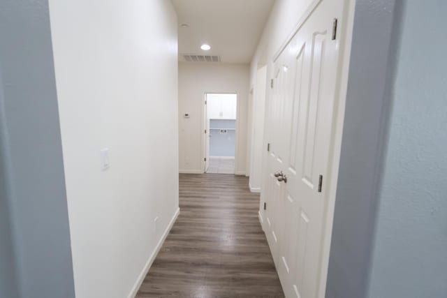879 Hermosa Ave, Clovis, CA 93619 - hall with dark wood-style floors and recessed lighting