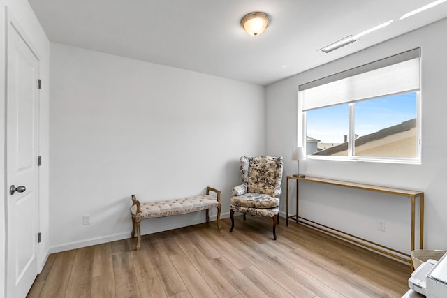 4086 Dennis Ave, Clovis, CA 93619 - living area with light wood finished floors and baseboards