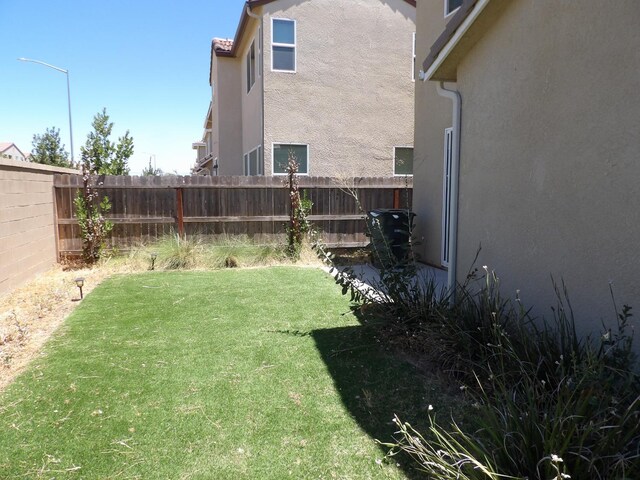 3725 Graystoke Way, Clovis, CA 93619 - view of yard