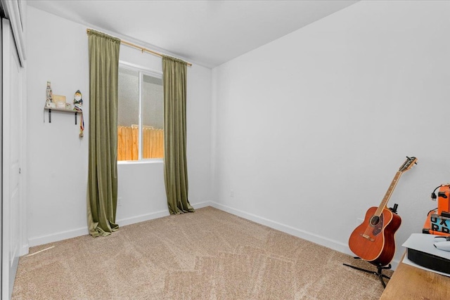 627 S Kandarian Ave, Fowler, CA 93625 - empty room with carpet floors and baseboards