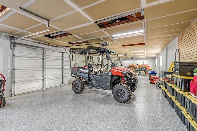 3377 N Bethel Ave, Sanger, CA 93657 - garage featuring a garage door opener