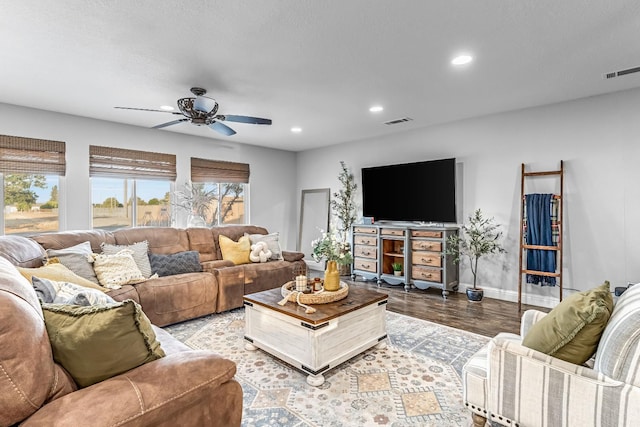 3377 N Bethel Ave, Sanger, CA 93657 - living room with recessed lighting, a ceiling fan, and light wood finished floors
