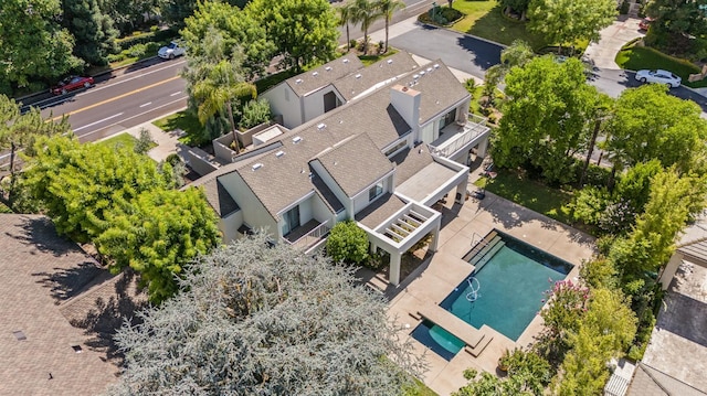 2734 W Bluff Ave, Fresno, CA 93711 - view from above of property featuring a pool