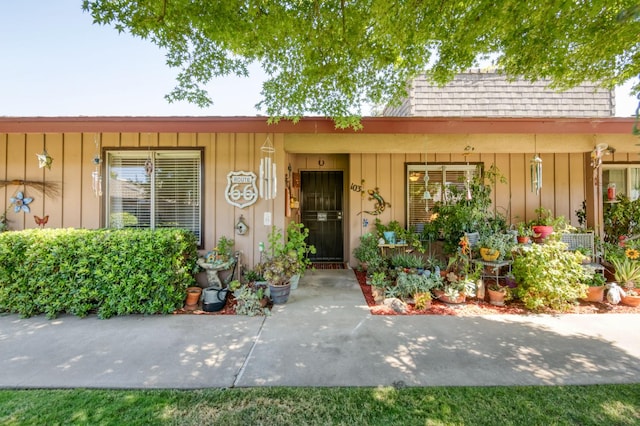5090 N College Ave Unit 103, Fresno, CA 93704 - property entrance with board and batten siding